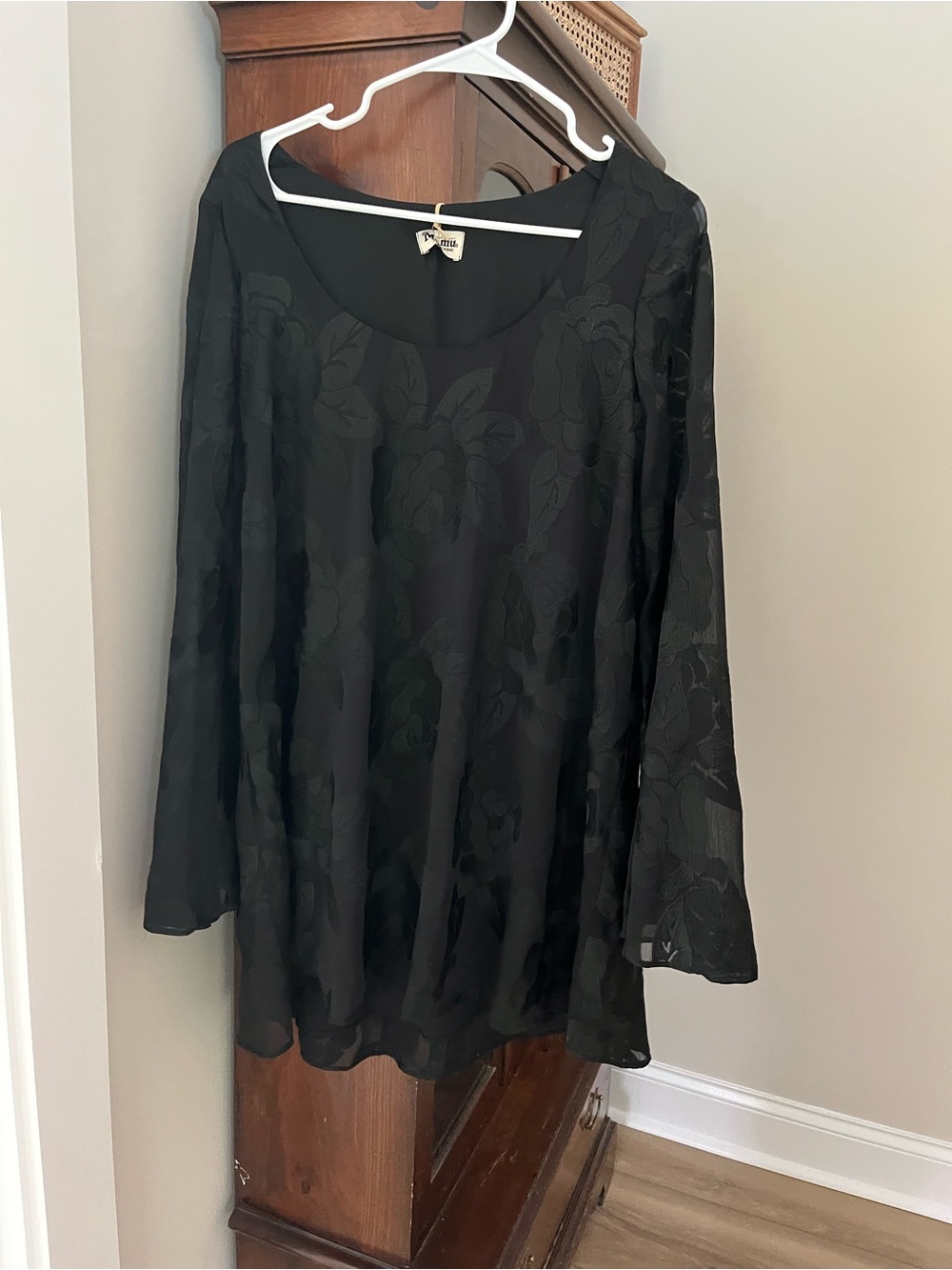Show Me Your MuMu Black Floral Long Sleeve Tunic dress size large NWT